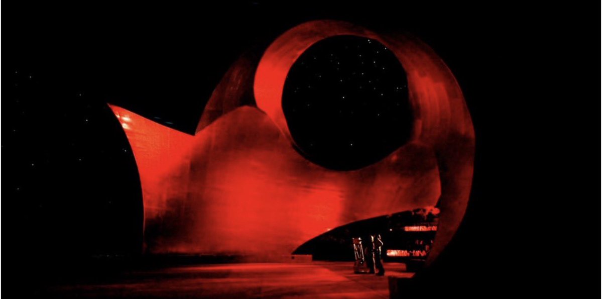 tvsilverscreen's tweet image. the cinematography in pluribus 1x08 “charm offensive” is something so beautiful