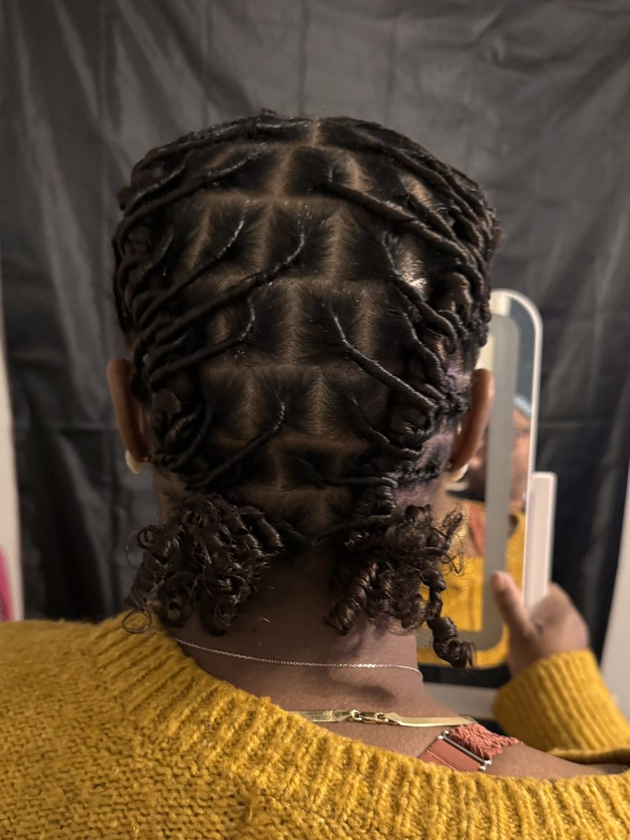 LikeSo_LikeDat's tweet image. Started my #LocJourney today. Posting to commemorate this moment. #Locs