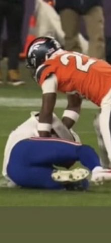 MarkLayer2's tweet image. Catch. Down by contact Gene. Not complicated. That’s what replay is supposed to be used for. It’s ok not to agree with the call on the field. Refs make mistakes that’s why we have replay, to get it right especially on game deciding plays. Bad look for officiating all the way.