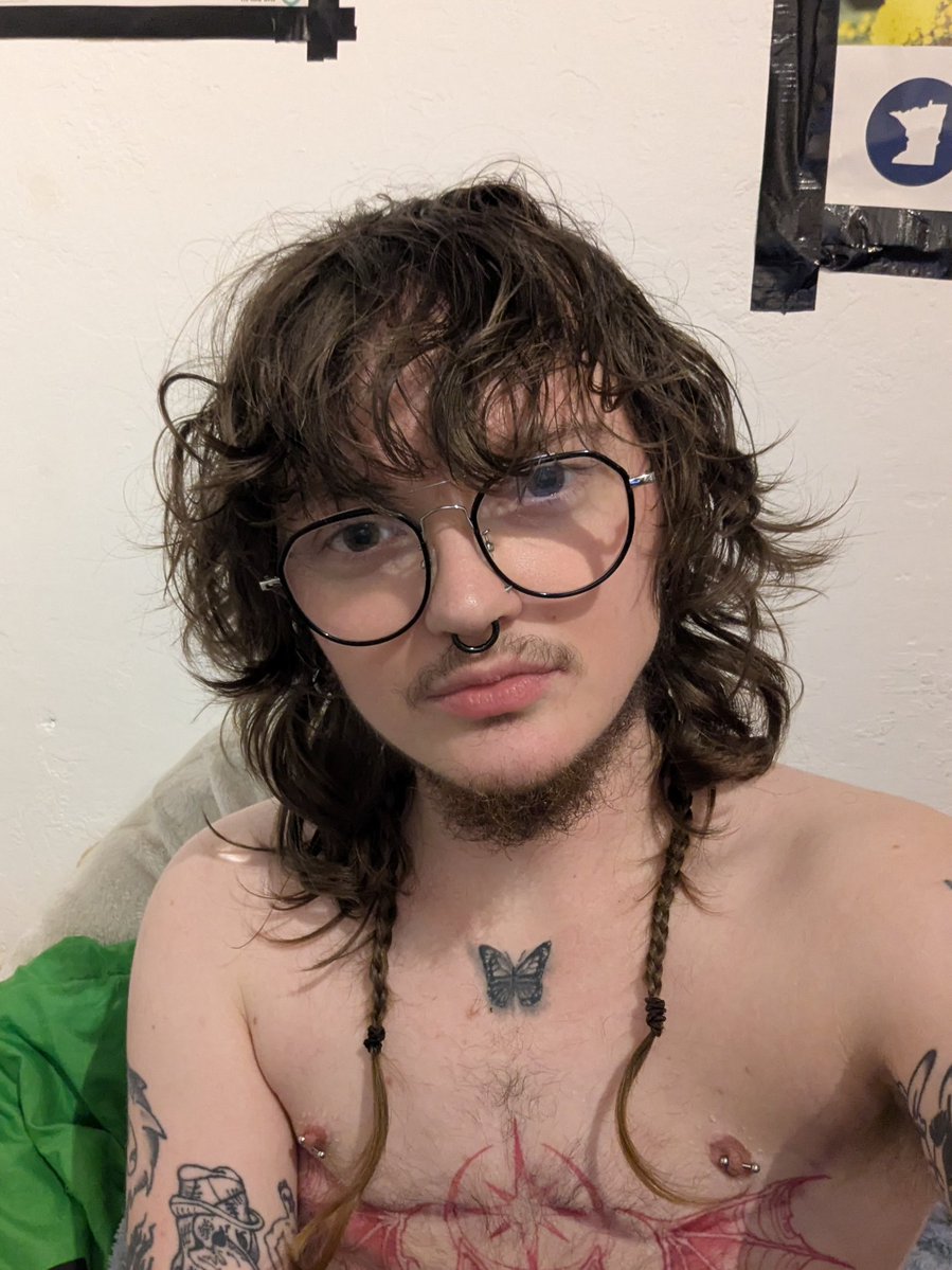 growing out my beard so I can plait that too