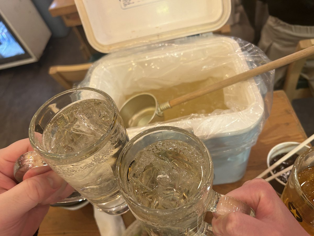 昨日クーラーボックスハイボール飲んだ
ありえない飲み物