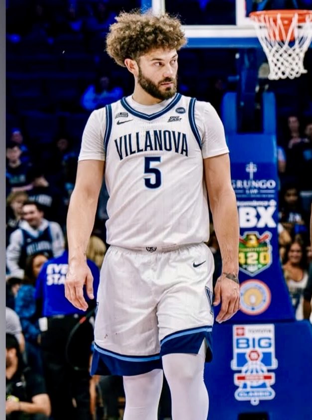 FalveyKStars's tweet image. .@babydev5 @NovaMBB vs @StJohnsBBall  cool as a cucumber vet. Gets up high. Shoots over anyone. 10 PTS, 2-2 3 PT, 4-4 FT.  SJ 36- Nova 35 at the half