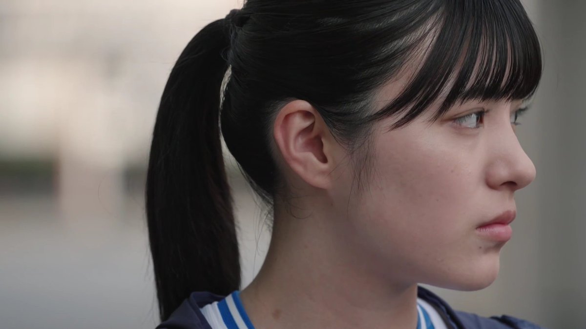 横顔 お美しいのよ… 横顔も