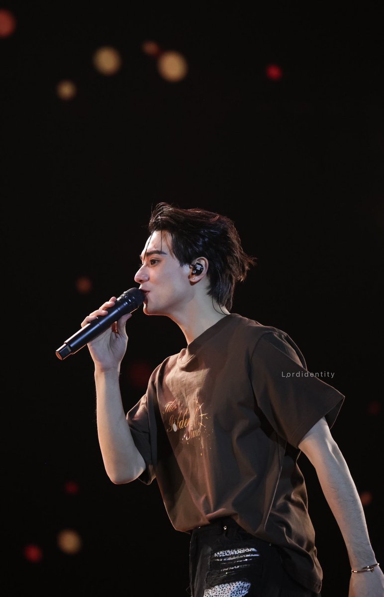 lordidentity's tweet image. ความสุขมันล้นออกมาจากสายตาเลยนะเจ่งงง

KNP TFO CONCERT
#KhemjiraConcertDay1

@harit_keng #KengHarit
#KengNamping #เก่งน้ำปิง