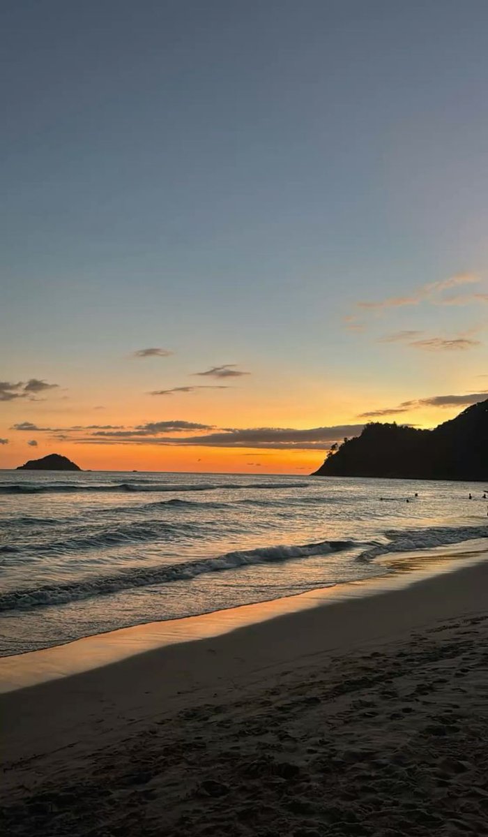 zystudiess_'s tweet image. : #studytwt | #studytwtbr .˚• 🫧

        - zi, 20.
        - 3° ano de cursinho
        - vestibulanda de medicina
        - também estudo inglês 
        - enem e uerj
      
☆: estudos, luan santana, praia e outras bobagens
♡/↺= moots