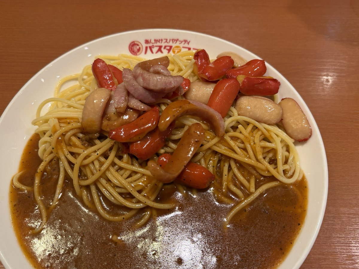 一番好きな食べ物はあんかけスパです！　
　
名古屋最高！