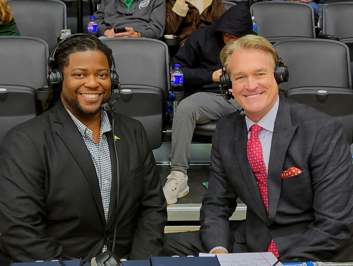 TomJamesLive's tweet photo. Great halftime chat with William Hall, Associate Commissioner of the @ASUNSports. 
@ASUN_MBB @asun_w https://t.co/3bHoZQdoBc
