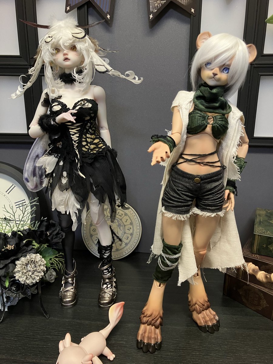 dA3bbwM's tweet photo. 先日はるちゃどぉるさんにお邪魔しました。姉妹2人を無理やり連れて( ˊ̱˂˃ˋ̱ )
ケーキも美味しかったし、アクセサリーや巫女服試着もさせてもらい。
良い時間過ごさせてもらったー https://t.co/lEH5Kqsgei