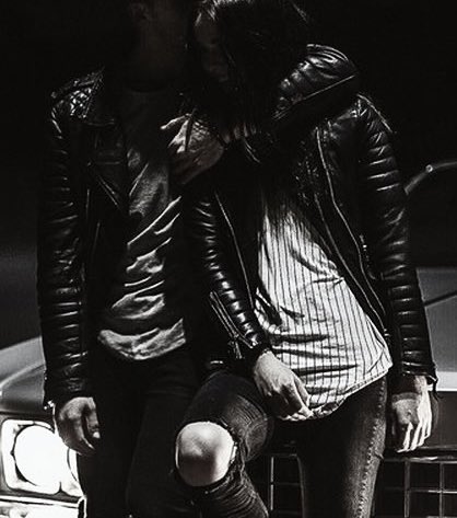 ᴵ'ᵛᵉ ᵍᵒᵗ ᵗʷᵒ ᵗᶦᶜᵏᵉᵗˢ ᵗᵒ ᴵʳᵒⁿ ᴹᵃᶦᵈᵉⁿ, ᵇᵃᵇʸ
ᶜᵒᵐᵉ ʷᶦᵗʰ ᵐᵉ ᶠʳᶦᵈᵃʸ, ᵈᵒⁿ'ᵗ ˢᵃʸ ᵐᵃʸᵇᵉ