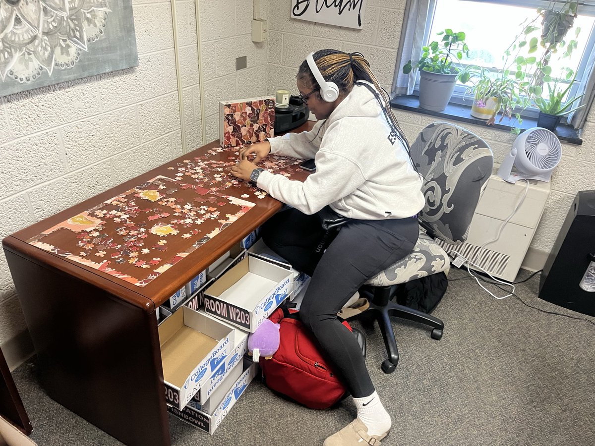 Freshmen are enjoying the puzzle…
#pennproud