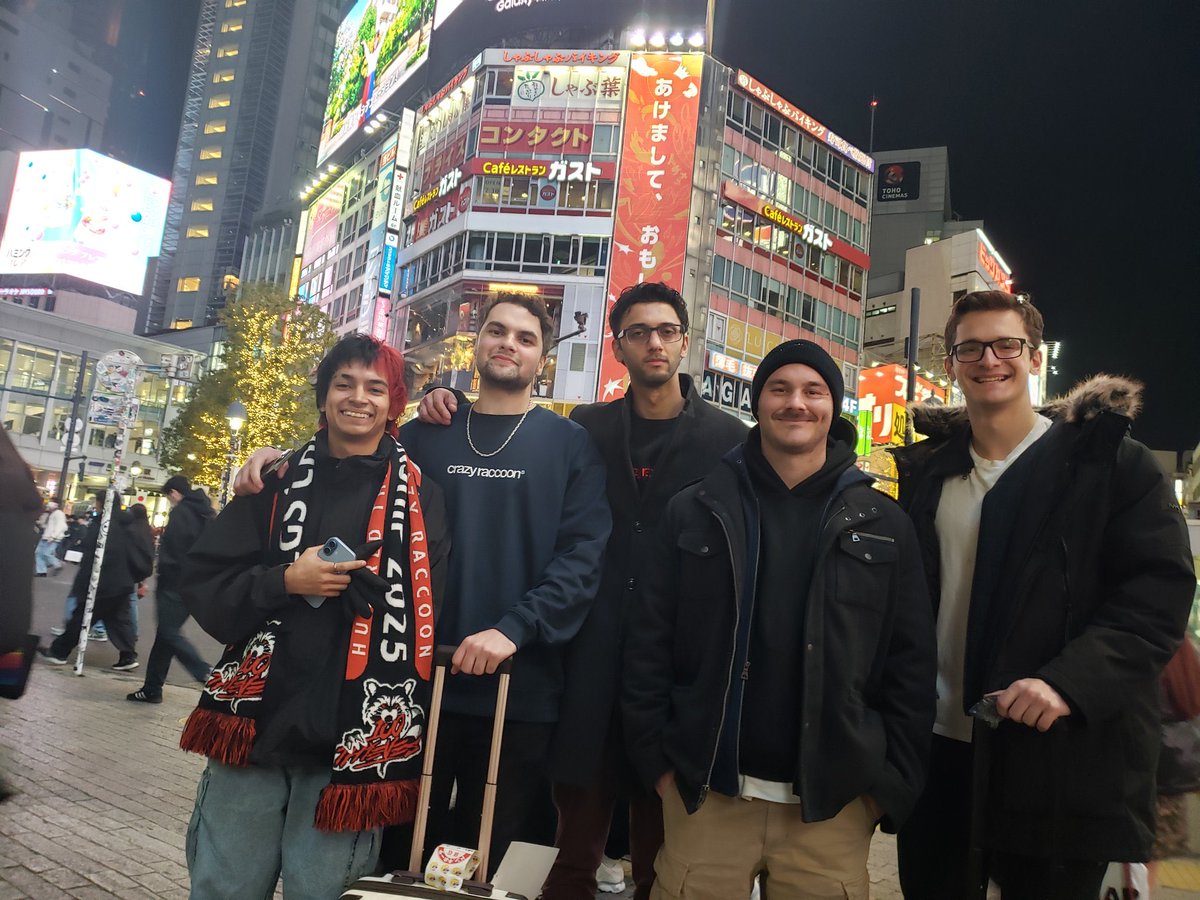 CoachNihil's tweet image. Before we go into finals I just wanna say this team is the most fun to work with that I’ve had in 6 years in Apex.

Incredible players that will do anything to win and still have fun doing it

Special thanks @BalvarineFPS for not letting me retire in peace ✌️ 

It was worth it