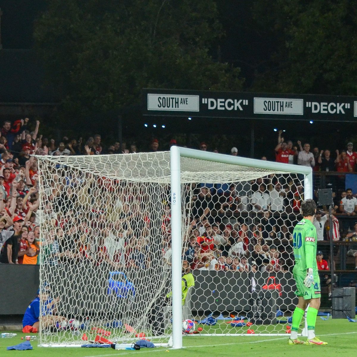 Domjack8's tweet image. 📸 97th minute winner for @AdelaideUnited