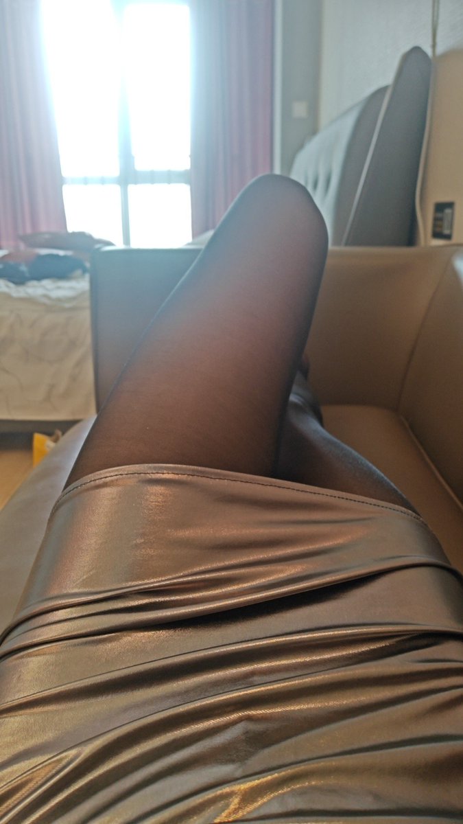 好消息，找到女主了，坏消息女主是我老婆，家务奴，天天刷锅洗碗