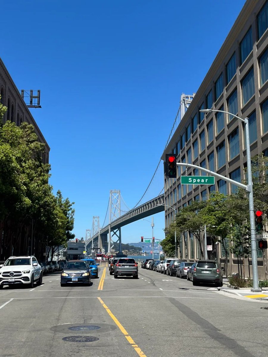 simonalberta2's tweet image. Falling a little more in love with this city every step of the way