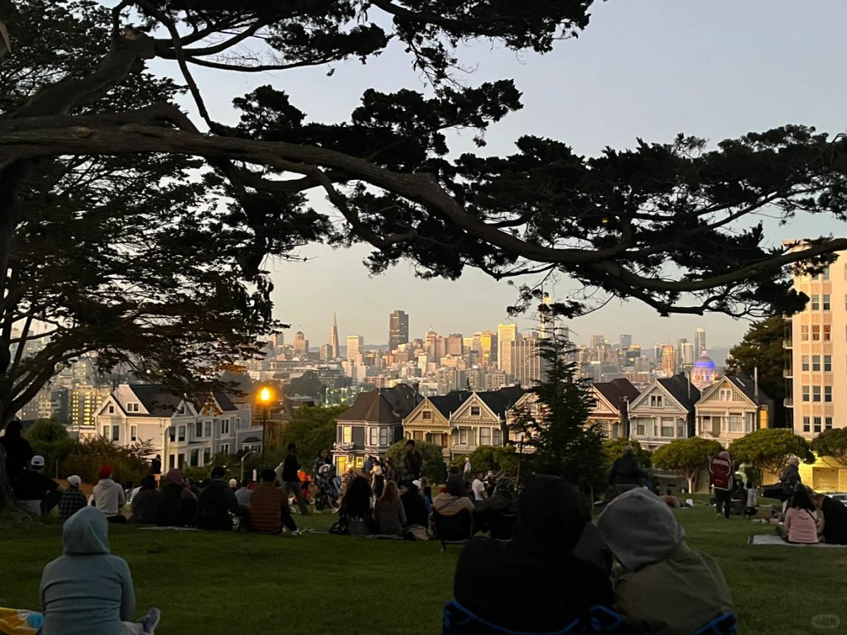 simonalberta2's tweet image. Falling a little more in love with this city every step of the way