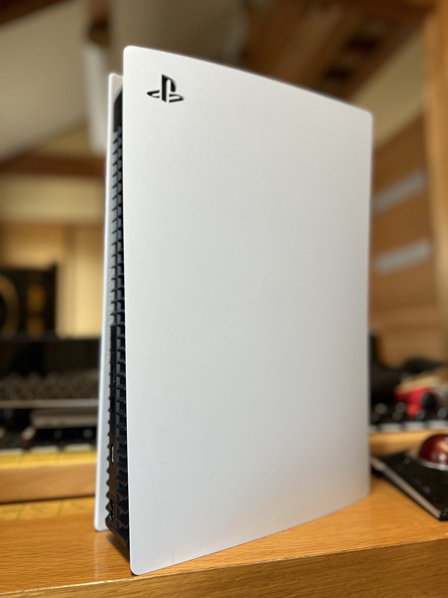 altairstudio_t's tweet image. PS5売ります〜
着払い4万円です。
ちょこちょこ小傷あります。
元箱あり。コントローラーは1個、コズミックレッドです。