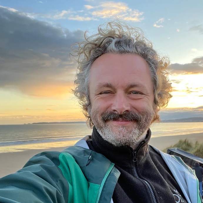 bushybritches's tweet image. It’s time to play-        

MATCH YOUR TENNANT/SHEEN PHOTOS!