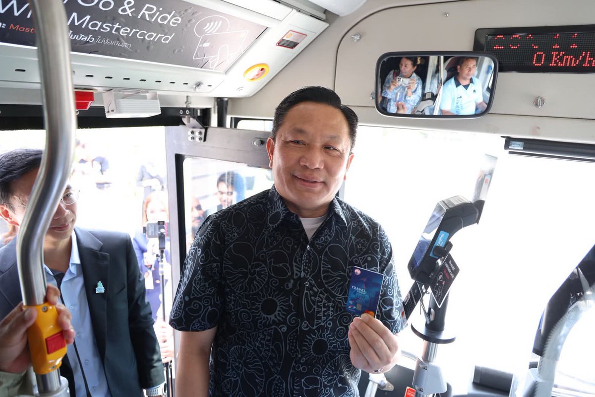 prd_official's tweet photo. เธ เธนเนเธเนเธ เนเธเธดเธเธเธฑเธง Phuket Smart Bus เธเธณเธฃเธฐเนเธเธดเธเนเธฃเนเนเธเธดเธเธชเธ โเนเธเธฐเนเธฅเนเธงเนเธโ เธเนเธฒเธงเธชเธนเนเนเธกเธทเธญเธเธเนเธญเธเนเธเธตเนเธขเธงเธญเธฑเธเธเธฃเธดเธขเธฐเนเธเธทเนเธญเธกเธเนเธญเธชเธฒเธเธฅ
#เธ เธนเนเธเนเธ #smartbus
https://t.co/Uiyg7FOmTc https://t.co/Z8z05uKUF1