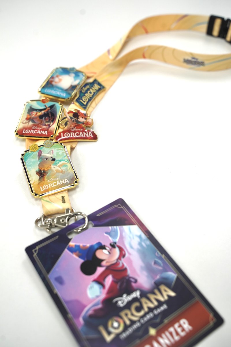 ロルカナ　ピンバッジ ロルカナ ピンバッジ ロゴ 青 緑 紫 - メルカリ