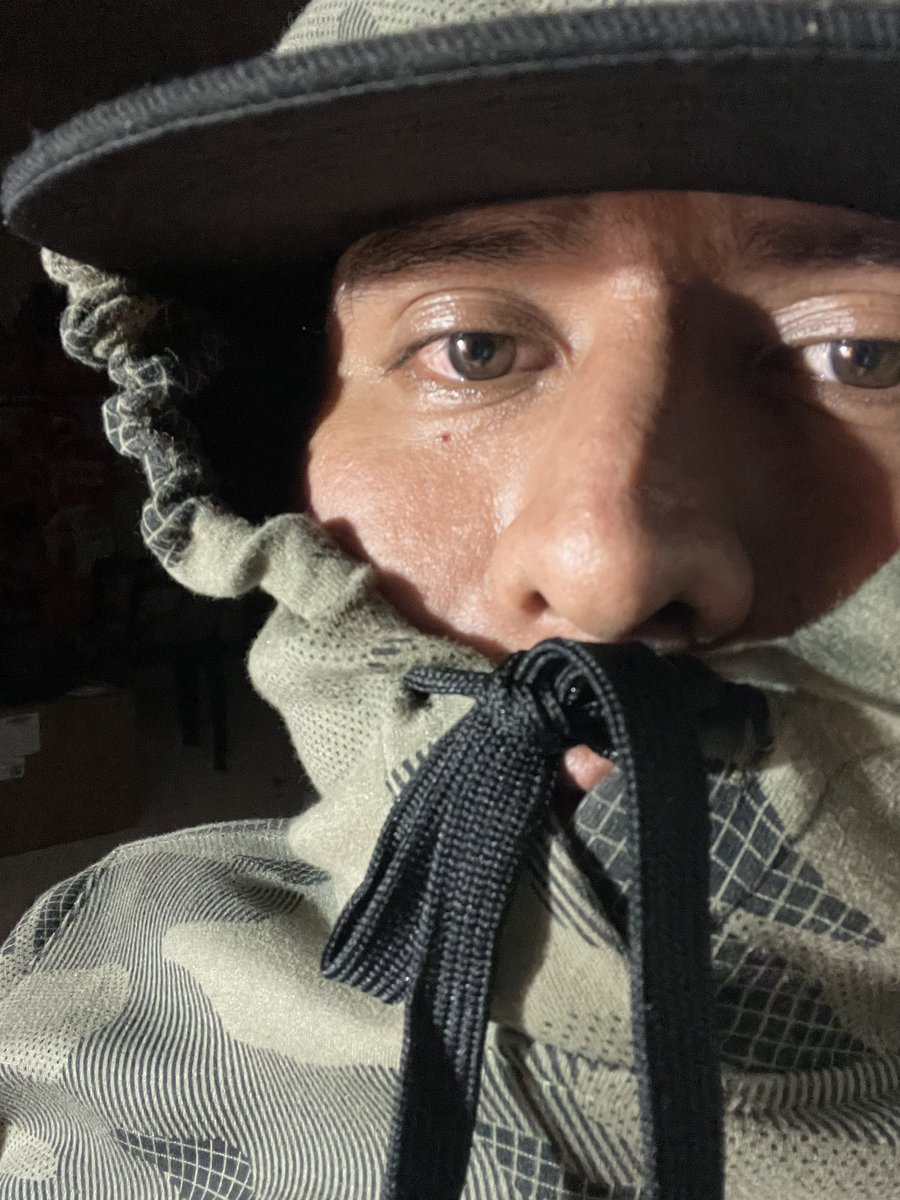 Yeah, my boyfriend's pretty cool
But he's not as cool as me 🔆