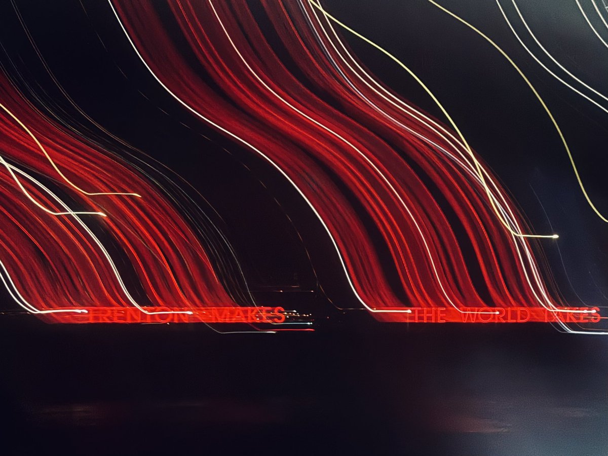 north0fnorth's tweet image. tried to take a photo of the “trenton makes, the world takes” bridge but the train was bumpy and i ended up with a piece of abstract art instead