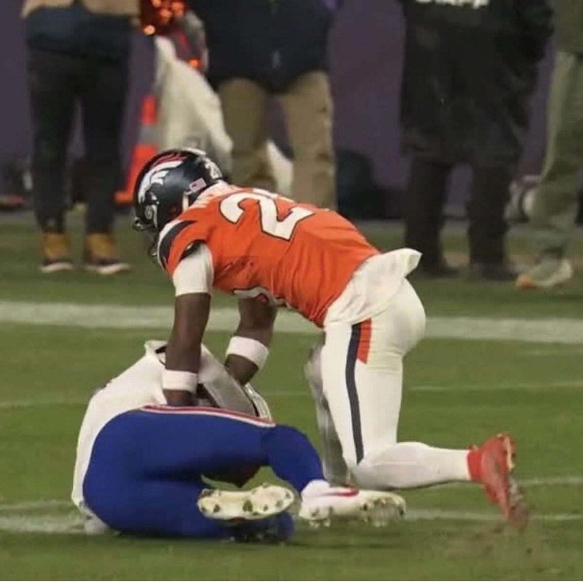 BillsMafiaMurse ❤️💙🦬🏈 0-0 (@mursenyy24) on Twitter photo 