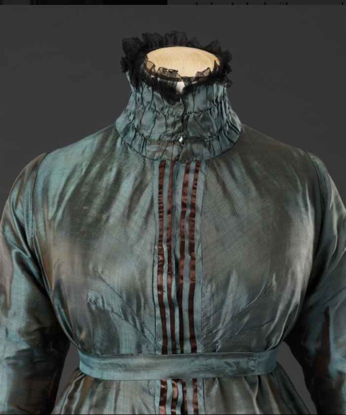 plummie9's tweet image. Pelisse, early 1810s

Shot silk twill, trimmed with silk and metal

John Bright Collection
#FashionHistory