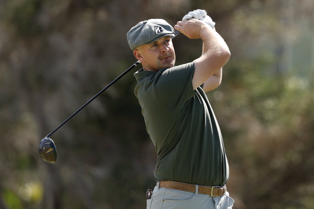 Harry Hall tweet media