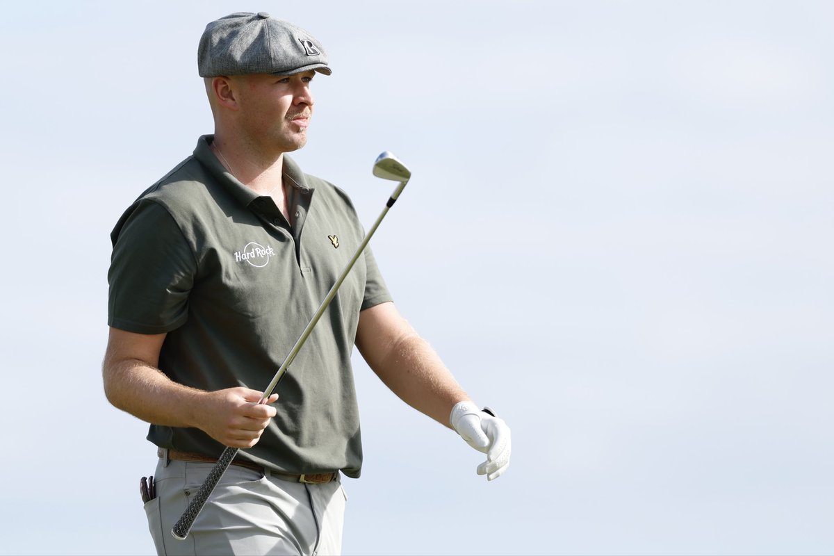 Harry Hall tweet media