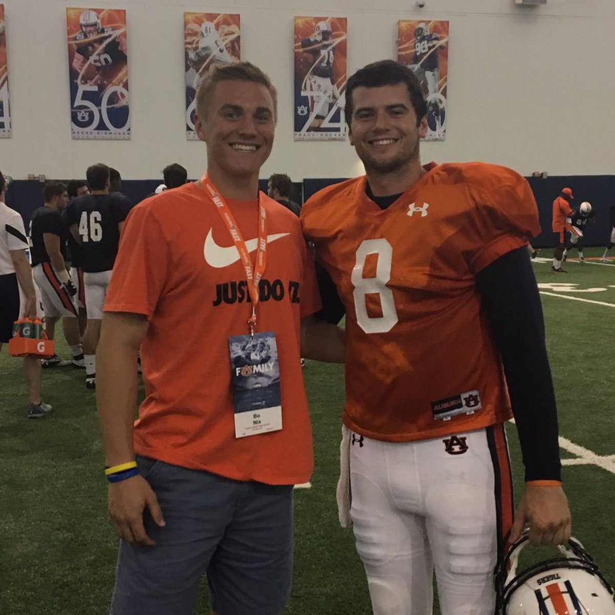_PorterJohnson's tweet image. This picture was taken at Auburn in 2018. Jarrett Stidham was Auburn’s starting QB. Bo Nix was a HS recruit. Stidham will now start in place of Nix for a shot at a Super Bowl.