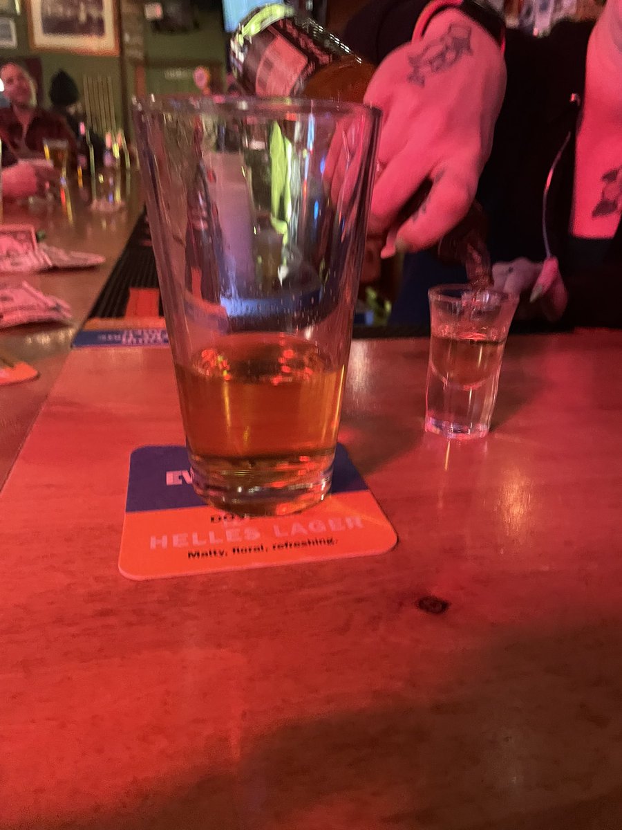 WestLoopTom tweet media