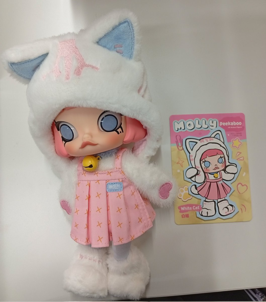 入荷情報】 『#POPMART』 🤍MOLLY︎🤍 Peekaboo 1/8 Action Figure