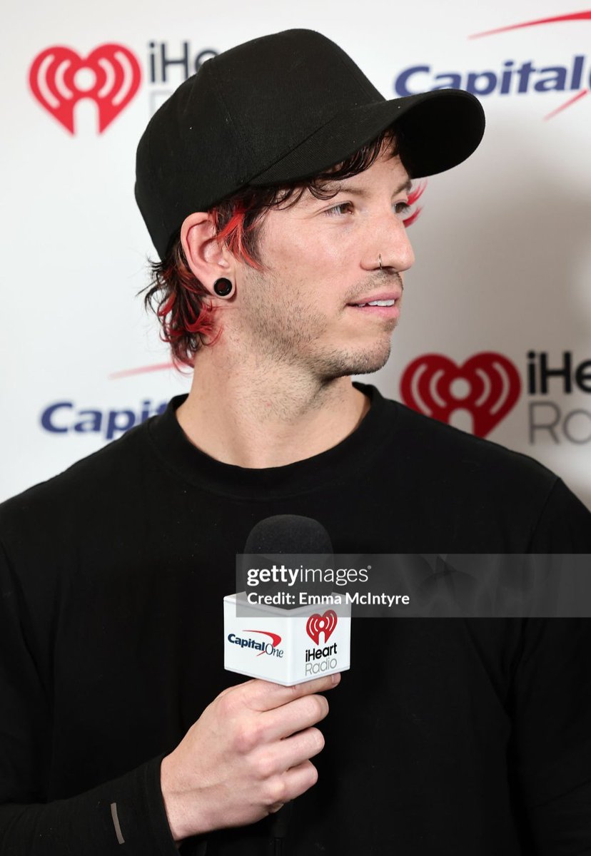 TOPUPDATERS's tweet image. Tyler and Josh Backstage at the 2026 iHeartRadio ALTer EGO Festival ♥️
📸 By Emma McIntyre 
1/2