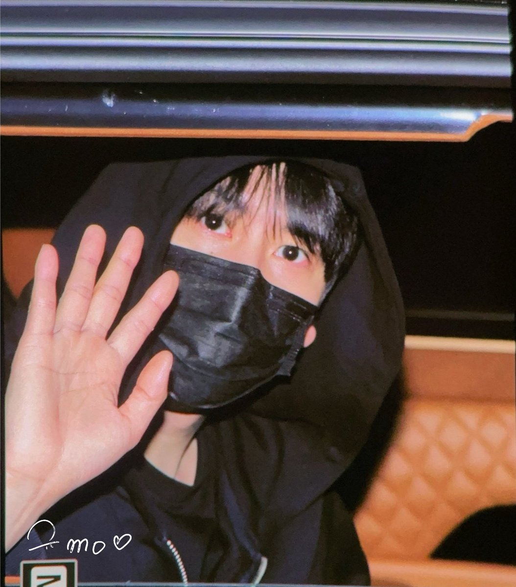260118 KL-ICN✈️

 잘 쉬세요

   <a href="/GaemGyu/">ChoKyuHyun</a>
#규현 #kyuhyun