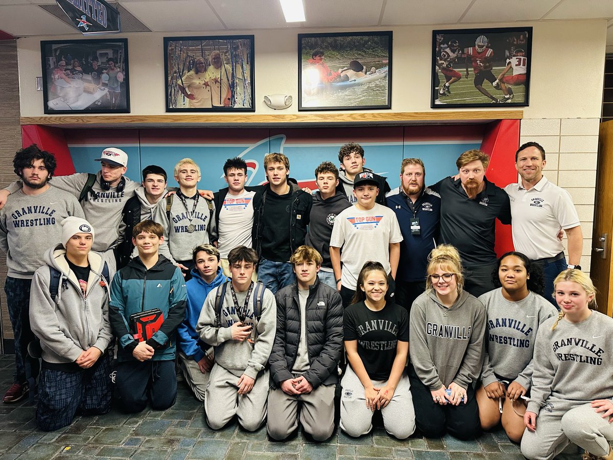 Aces_Wrestling's tweet image. Granville Wrestling makes school history w our boys n girls competing side-by-side for the 1st time ever at Top Gun. Loaded field w 57 teams including Cali, PA &amp;amp; WV 
🥈Bergeron
🥉Crompton
8th Finley
Day 2  Larson
*** other ♠️’s winning matches were Iden, Bias, Reed and Kirian