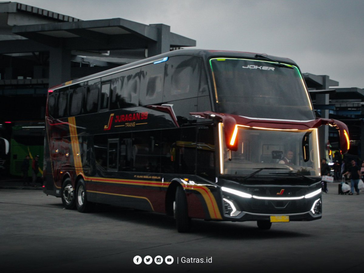 gatras_id's tweet photo. Di kelas dan layanan yang hampir sama Juragan99 juga menghadirkan armada double decker dengan 19 seat kompartment nya.

Akan menjadi sesuatu yang menarik ketika 2 armada ini saling berkompetisi melayani penumpang di jalur Malang-Jakarta 🔥🔥🔥

Definisi kasta tertinggi pnp Malang https://t.co/4Rp7GdmjT8