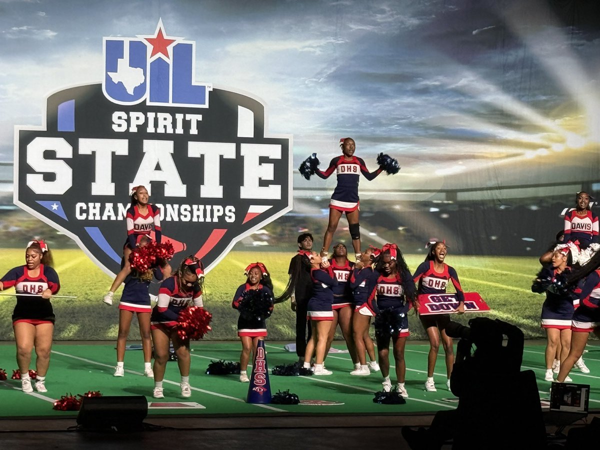 AldineSports's tweet image. Great job today Davis Falcons Cheer Team at UIL State Cheer Competition. Go Lady Falcons!@DeanColbert5 @AthleticsAisd @AldineISD @drgoffney