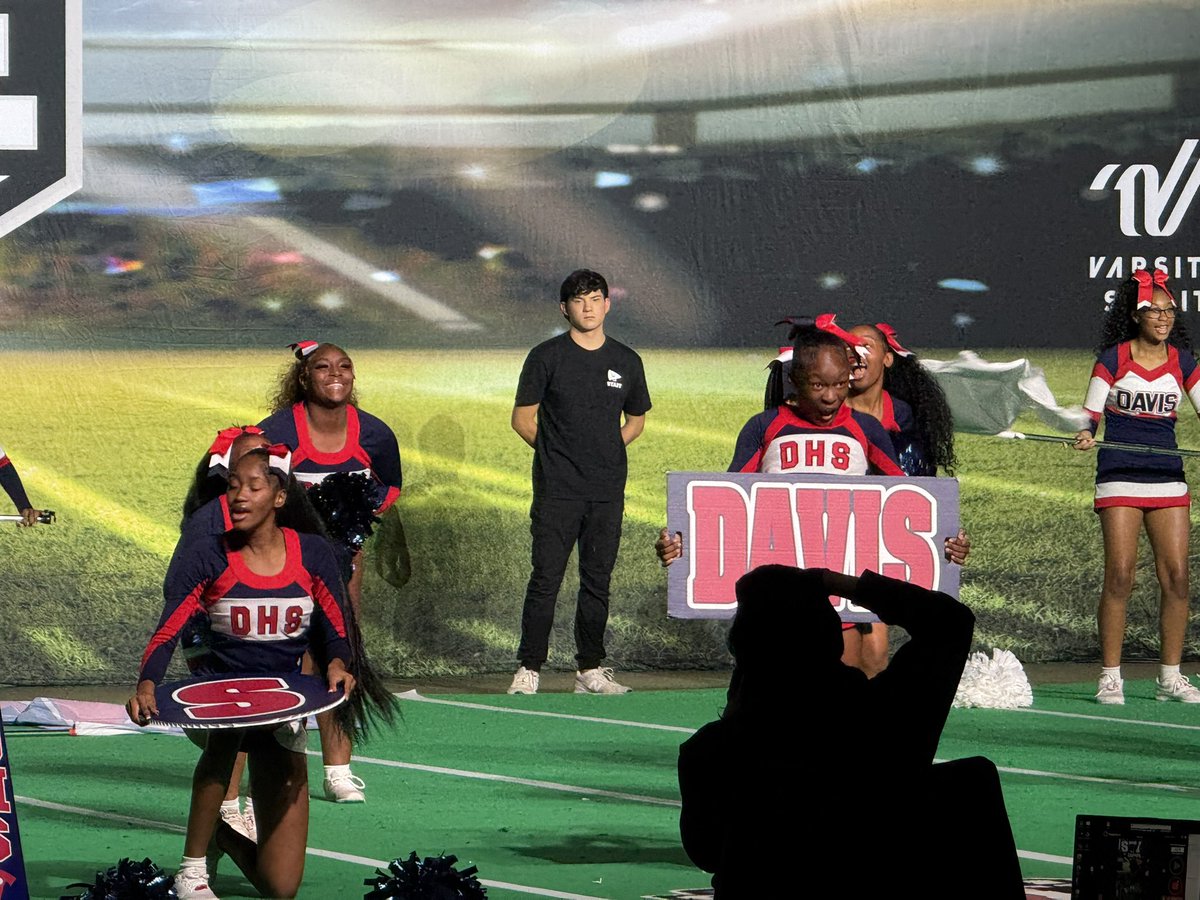 AldineSports's tweet image. Great job today Davis Falcons Cheer Team at UIL State Cheer Competition. Go Lady Falcons!@DeanColbert5 @AthleticsAisd @AldineISD @drgoffney