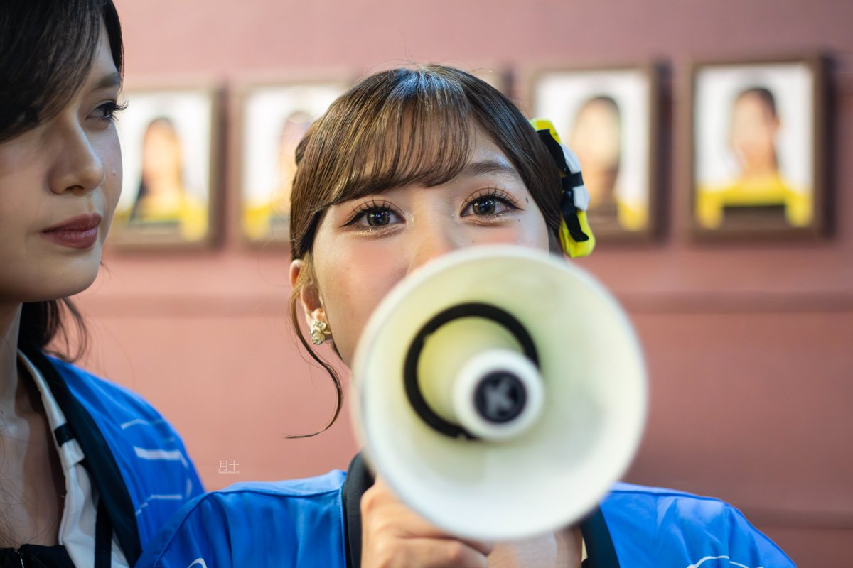 HellowMoon10's tweet photo. Roses are red, Violets are blue
One look from your eyes, And I’m lost in you

@A_LuluJKT48 
170126 - JTrust Bank Booth Visit #ルルサルサビラ #LuluJKT48 #HM10 https://t.co/721hwwnfkw