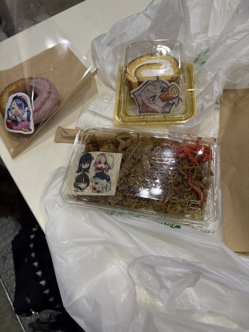 フード初めて買えた 