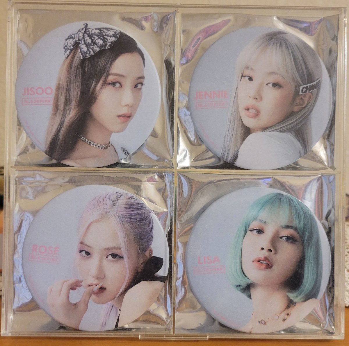 #BLACKPINK 前回ツアーの缶バッチだけど、貰ってくれた方 ありがとうございます🙇‍♂️