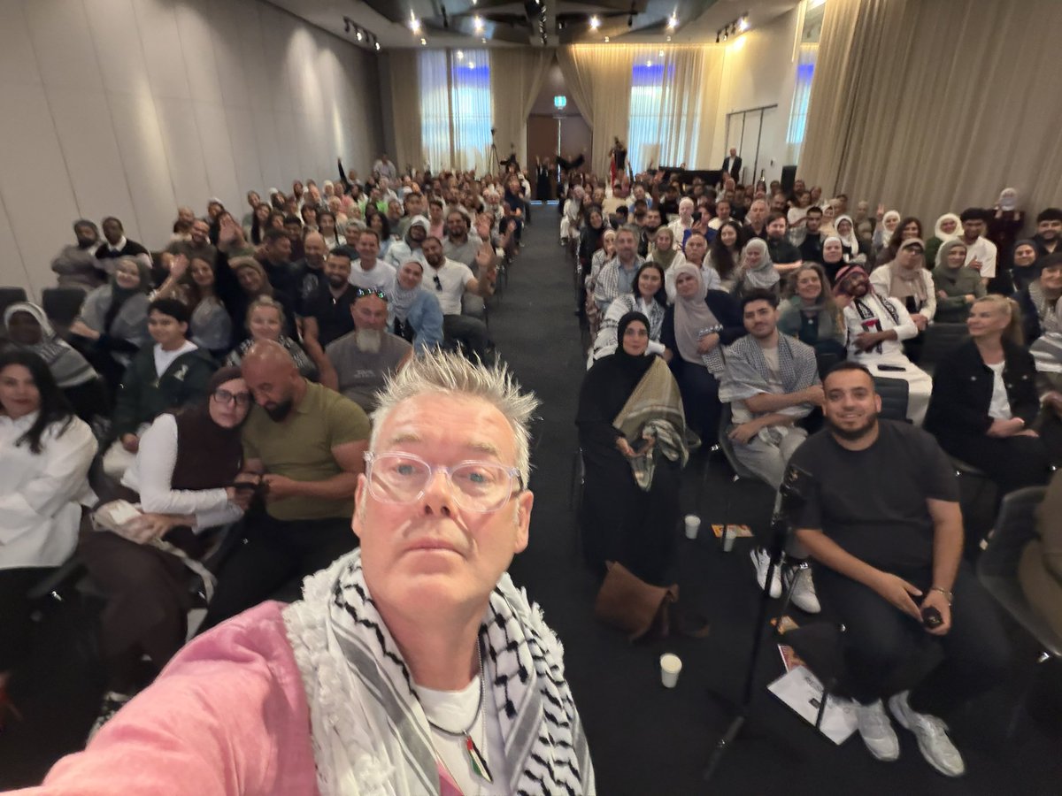 Robert_Martin72's tweet image. Thank you to everyone who came to listen to my story, showered me with such thoughtful gifts, and stood beside me for my Shahada. Your support and presence meant more than I can explain.

A great weight has been lifted from my heart, and I’m proud to be a Muslim. Alhamdulillah.