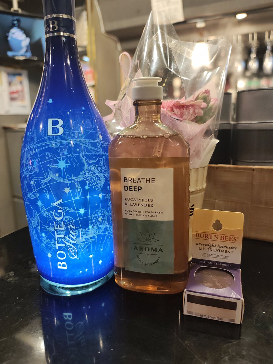 kaguramai1192's tweet image. 1/18(日)のセレーネカフェオープンしております✨
本日のメニュー
〇きのこポークカレー
〇生姜焼き定食
〇豚キムチ定食
〇唐揚げ定食
〇大粒カキフライ定食
〇鰻丼
となってます🍚
本日もお昼から暖かいですね☀お散歩がてらぜひセレーネカフェ遊びに来てください✨…