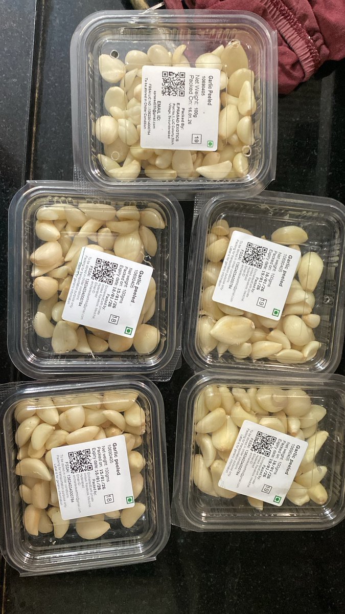 "@zepto_now delivered EXPIRED peeled garlic in my order OGNNVAKOC34886 Raised issue immediately → refused replacement/refund. Selling rotten food &amp; then shamelessly denying refund? This is straight-up fraud &amp; poisoning customers!
Worst app ever. Boycotting forever. #ZeptoScam