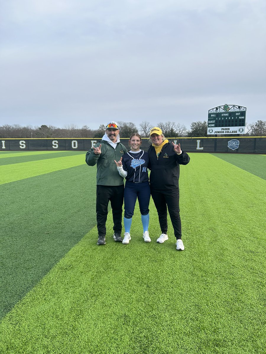 Had an amazing day at the <a href="/PJCSoftball/">Paris JC Softball</a> camp today. Thank you <a href="/CoachSheltonPJC/">Shelby Shelton</a> and <a href="/Coach_Swish_/">Taylor Swisher</a> for working with me. I appreciated talking to the current team and receiving  wonderful feedback.
<a href="/ExtraInningSB/">EXTRA INNING SOFTBALL</a> 
<a href="/DfwSho/">DFW Sho'Case</a> 
<a href="/NCSACoachDaily/">Jess Daily</a> 
<a href="/EliteFastPitch0/">Elite Fast Pitch</a> 
#GoDrags🐉