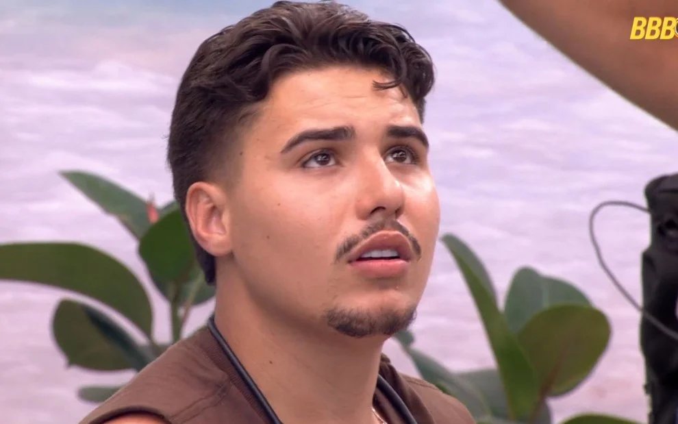 forumbunklr's tweet image. PETIÇÃO para o Dourado expulsar o Pedro e colocar a Rafaella no lugar. #BBB26