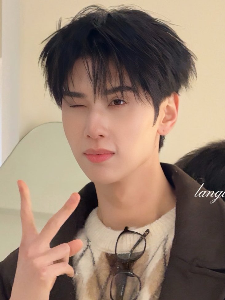 chenataluv's tweet image. gweh aja gatahan banget liat ini pengen godain, masa si bro yg jauh disana yakin ga uring uringan liat bro nya IMUP LUCU CANTIK CENTIL modelan gini?????

kata gue besok kekep si bro jangan biarin lolos...

DUNK in Seoul with ITSSKIN  #ITSSKINxDunkKoreaTrip