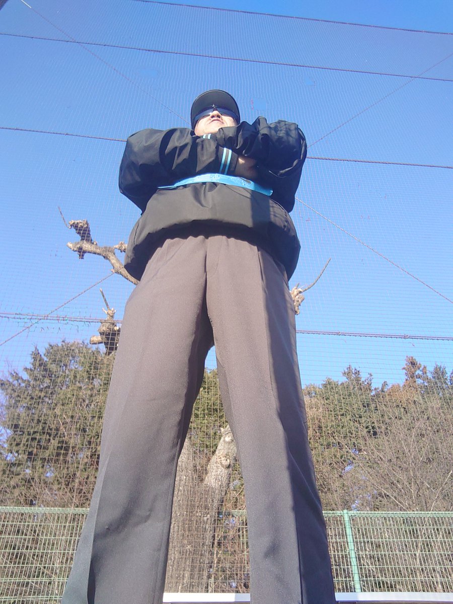 お疲れ様です。

今日から審判活動開始⚾
朝一から審判講習会に来ております。
天気☀️も良く暖かい！今年も
NPB審判部から、
山路審判員
原審判員が講師役！
只今昼休み午後からのメニューも
頑張って参ります。💪💪