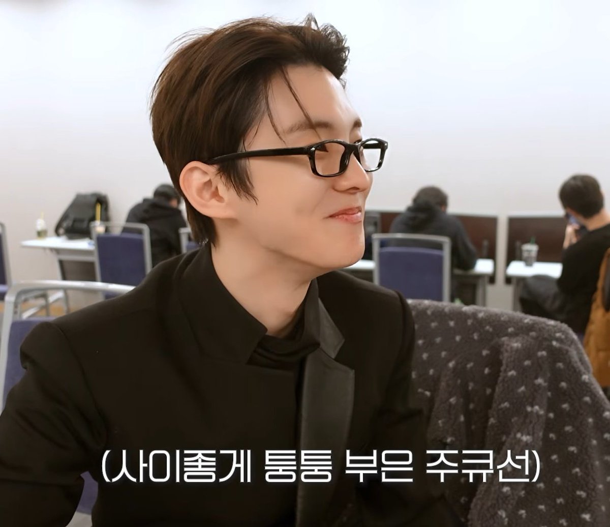 dubuya115's tweet image. 사진 공유해주실 큐 구함