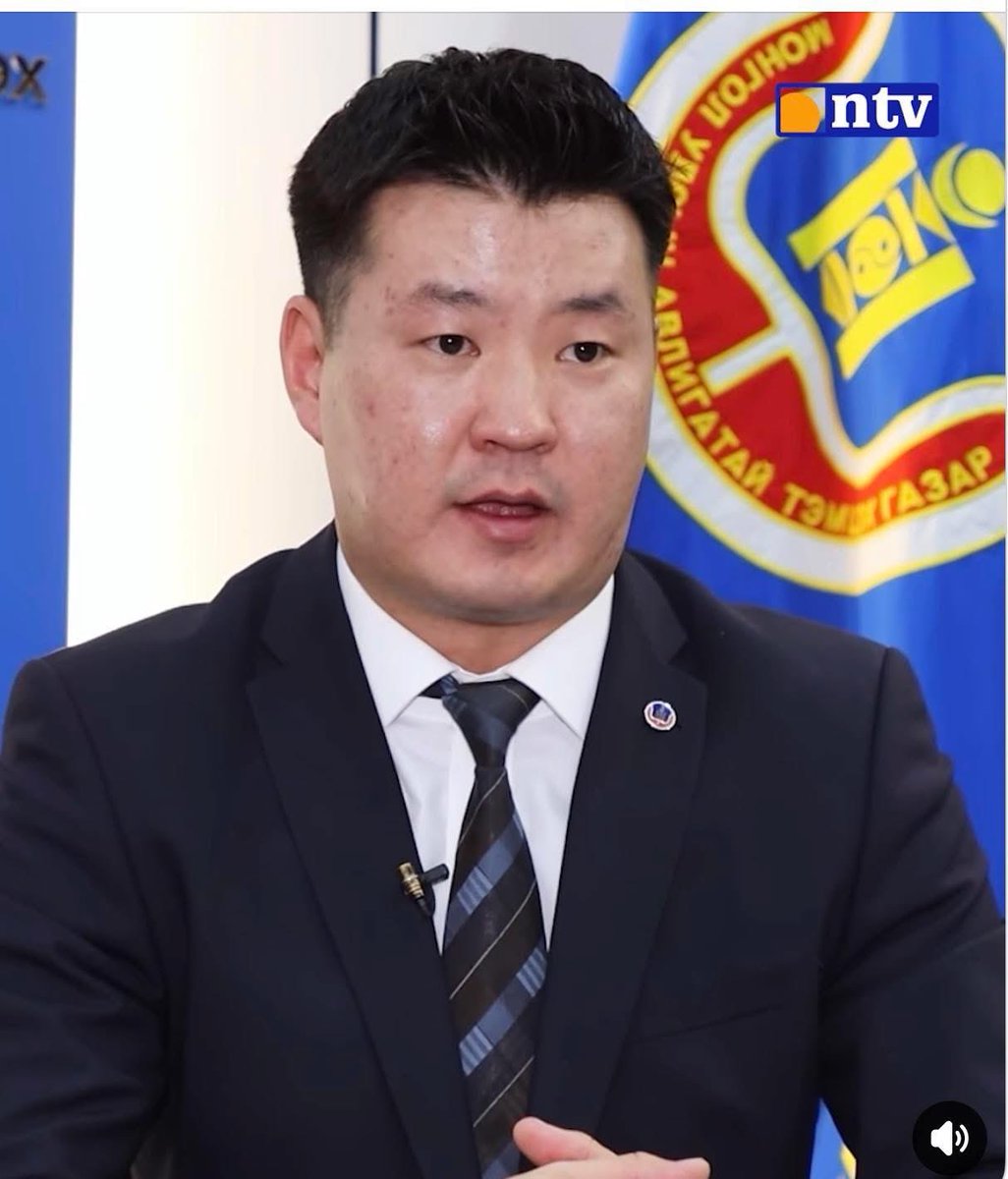 АТГ Б.Билэгт: ЗТЯ ТНБД Б.Насантогтохын гэрт нэгжлэг хийхэд $10,600, 11,600 юань, 300,000 вон, 3,440 евро, мөн түүний хамаарал бүхий этгээд Чойжилсүрэнгийн туслахын гэрээс $70,000 буюу 350'000'000 орчим төгрөг бэлнээр хураалаа 😳